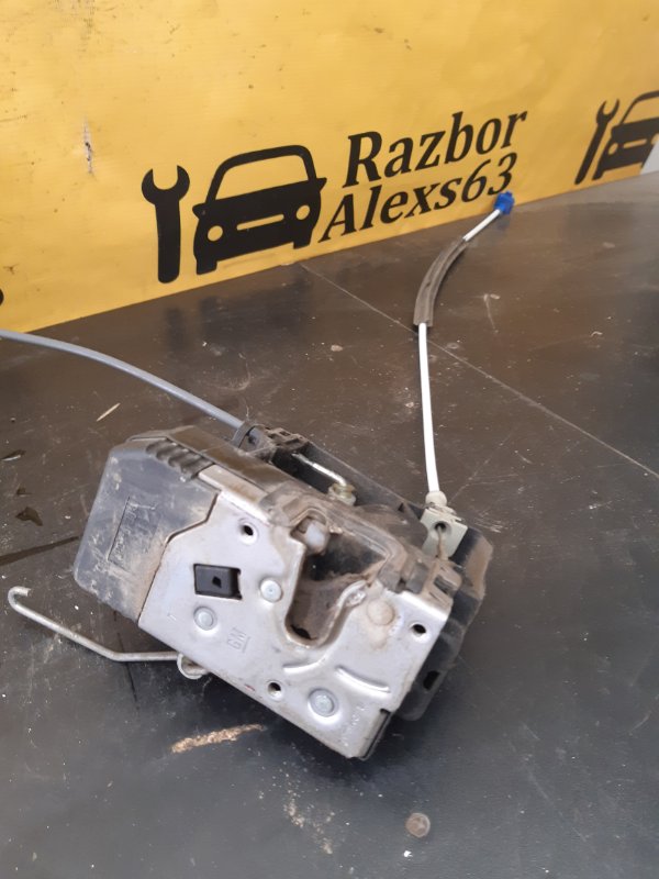Замок задней левой двери Opel Zafira 2003 A