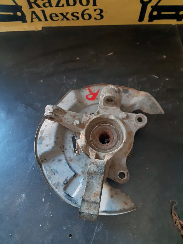 Кулак поворотный Geely Emgrand EC7 2013 FE-1/2