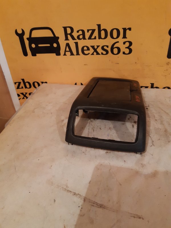 Крышка подлокотника Lexus RX 2000 300