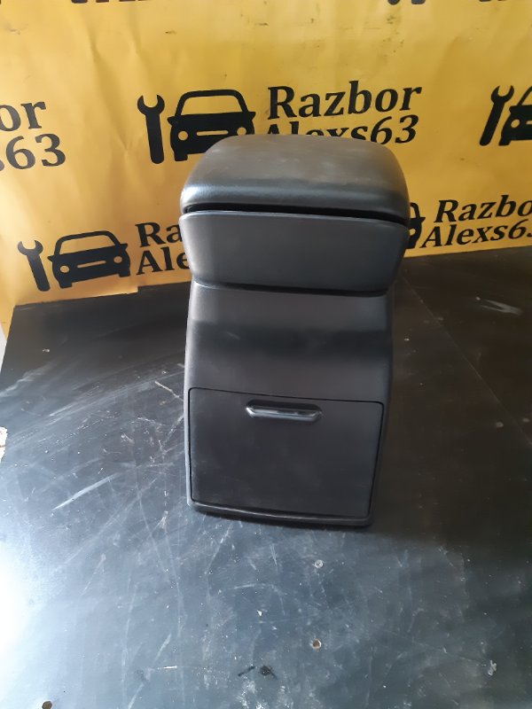 Подлокотник Suzuki Grand Vitara 2008