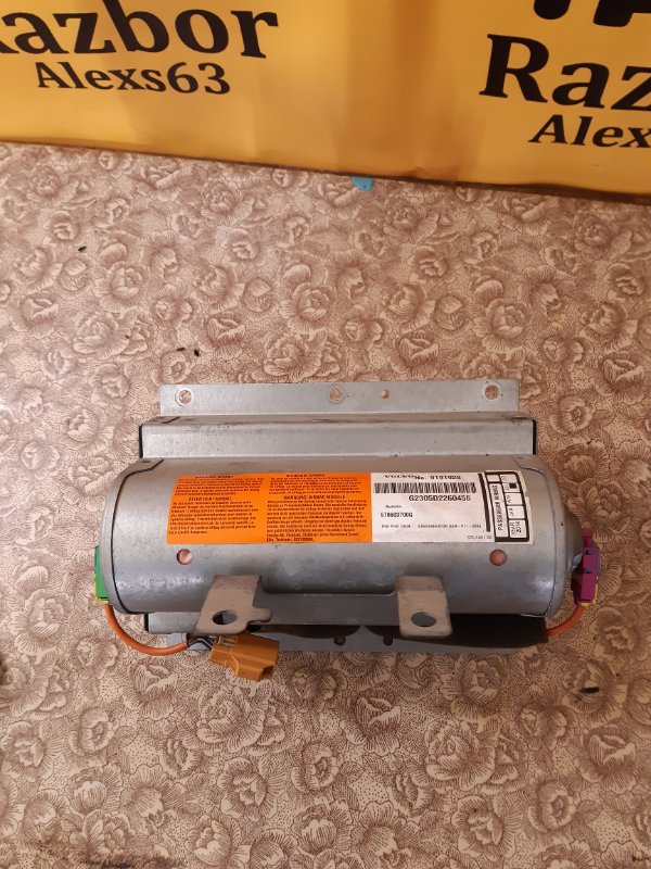Подушка безопасности в торпедо Volvo V70 2002