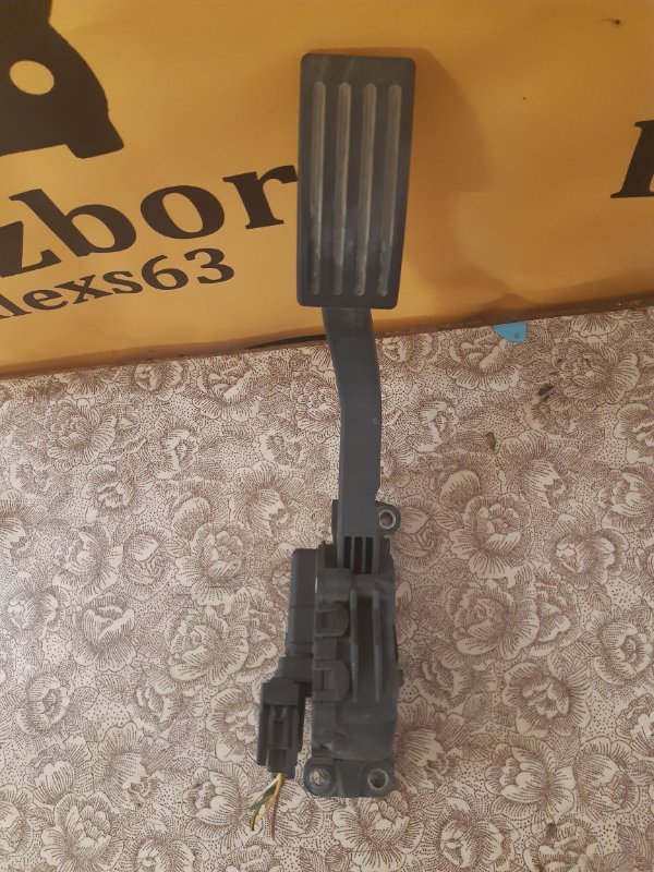 Педаль газа Ford Focus 2005 2