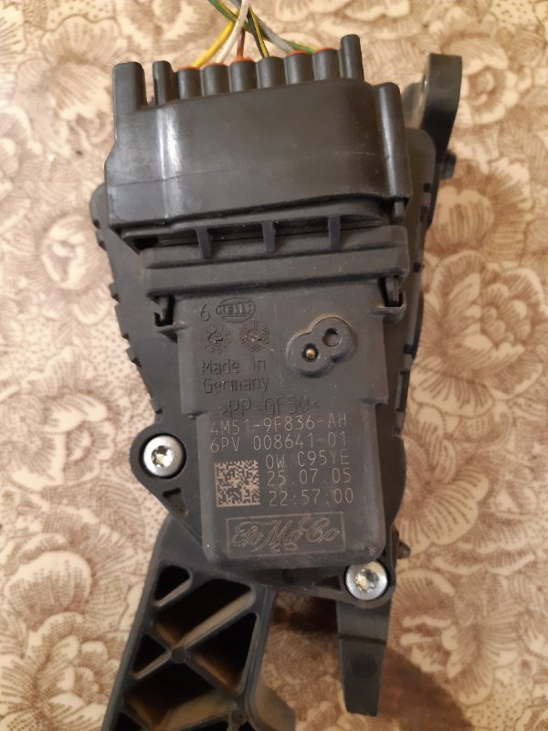 Педаль газа Ford Focus 2005 2