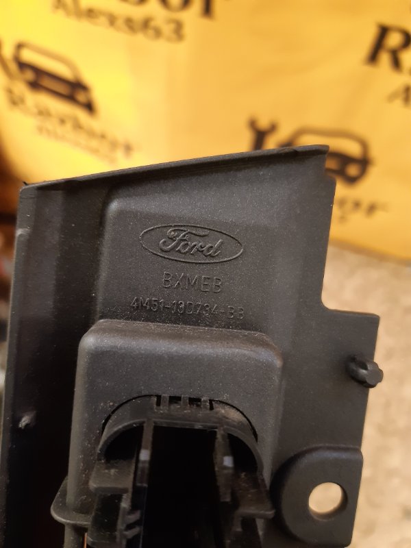 Накладка на торпедо Ford Focus 2005 2