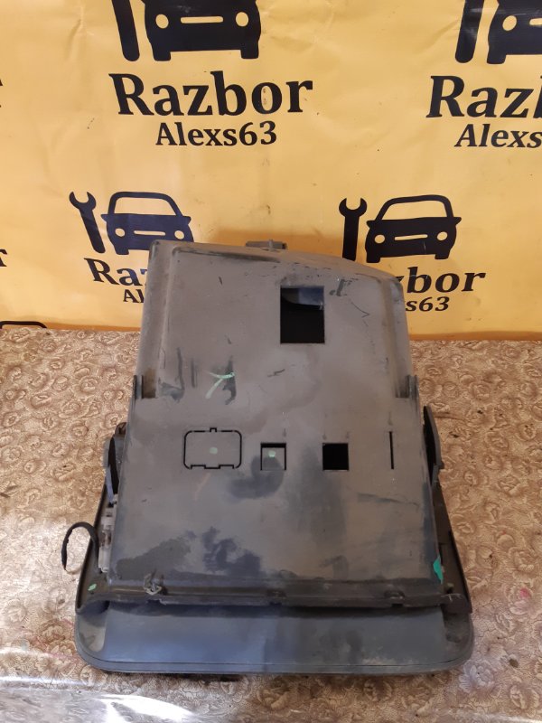 Бардачок Citroen С5 2005