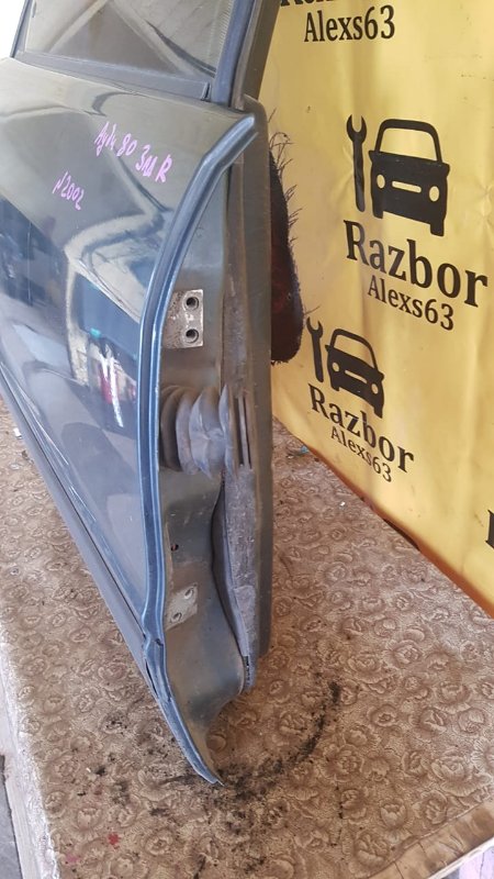Задняя правая дверь Audi 80 1994