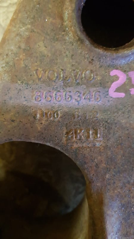 Рычаг нижний Volvo XC 2006 90