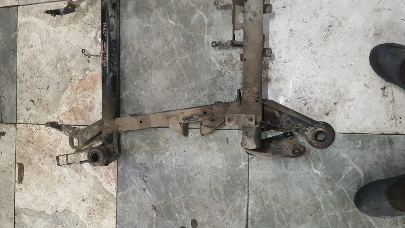 Подрамник Mercedes-Benz Vito 638