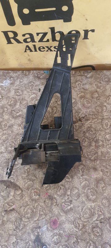 Замок двери Ford Fusion 2007