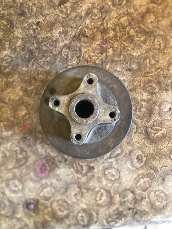 Шкив помпы Nissan Patrol 1979-1982 160