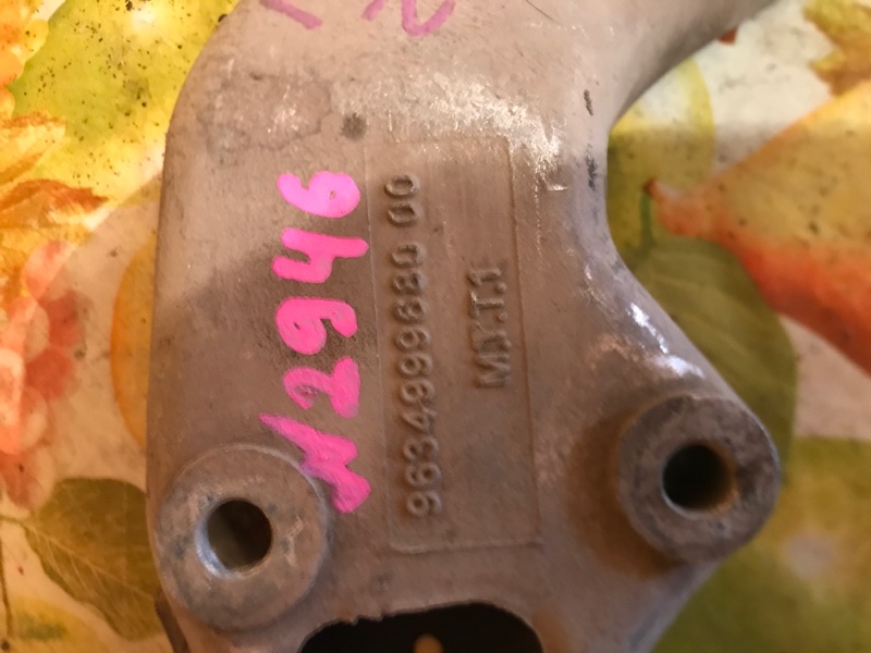 Кронштейн опоры двигателя Peugeot 206 2007