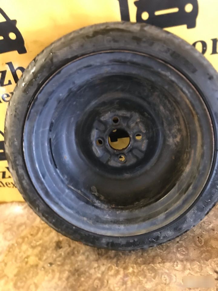 Запасное колесо Toyota Yaris