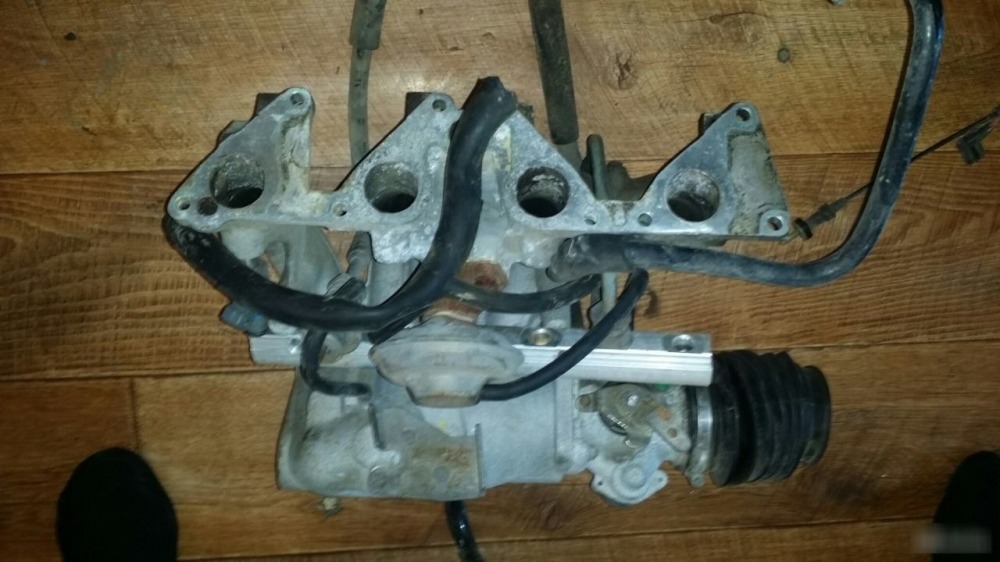 Впускной коллектор Daewoo Espero