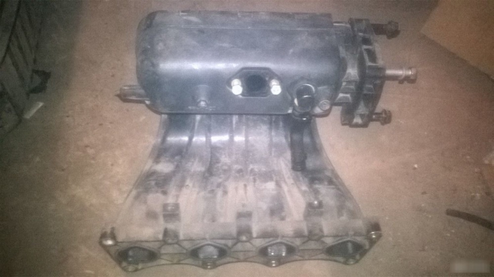 Впускной коллектор Hyundai Elantra 2000-2005