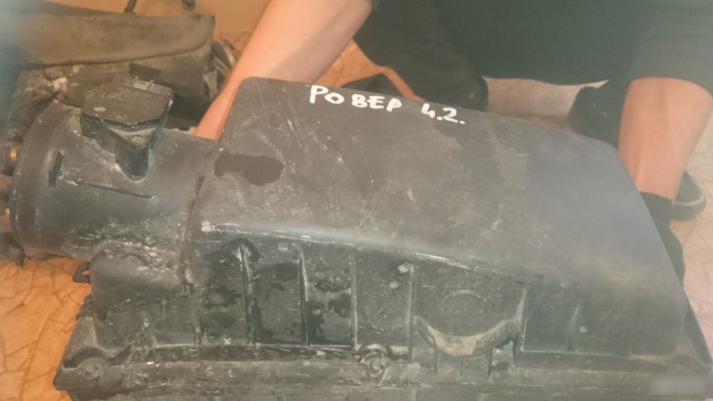 Корпус воздушного фильтра Land Rover Range Rover Vogue 4