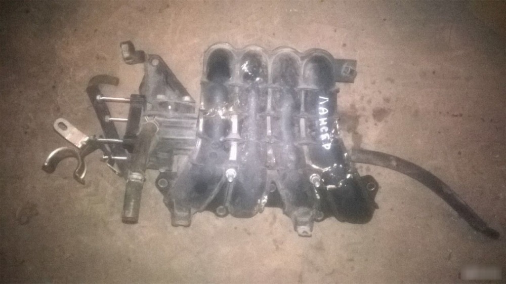 Впускной коллектор Mitsubishi Lancer 10