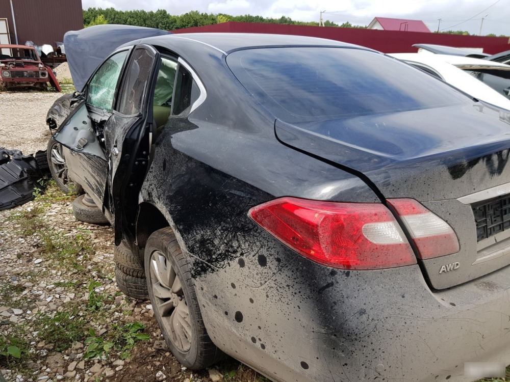 Часть кузова Infiniti Q70
