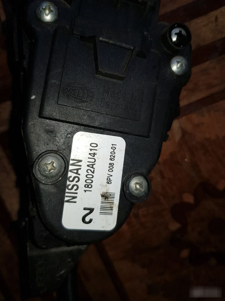 Педаль газа Nissan Almera N16