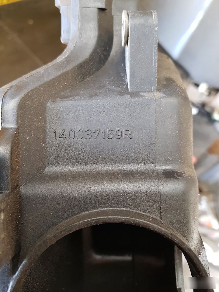 Впускной коллектор Renault Duster
