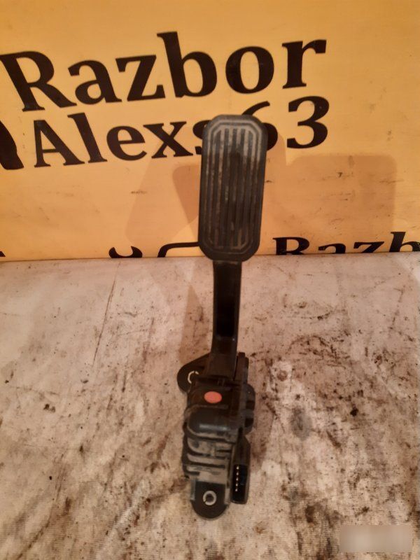 Педаль газа Toyota Land Cruiser Prado 120