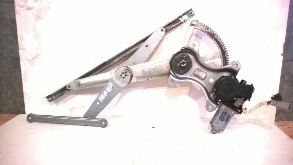 Стеклоподъемник Toyota Land Cruiser 100