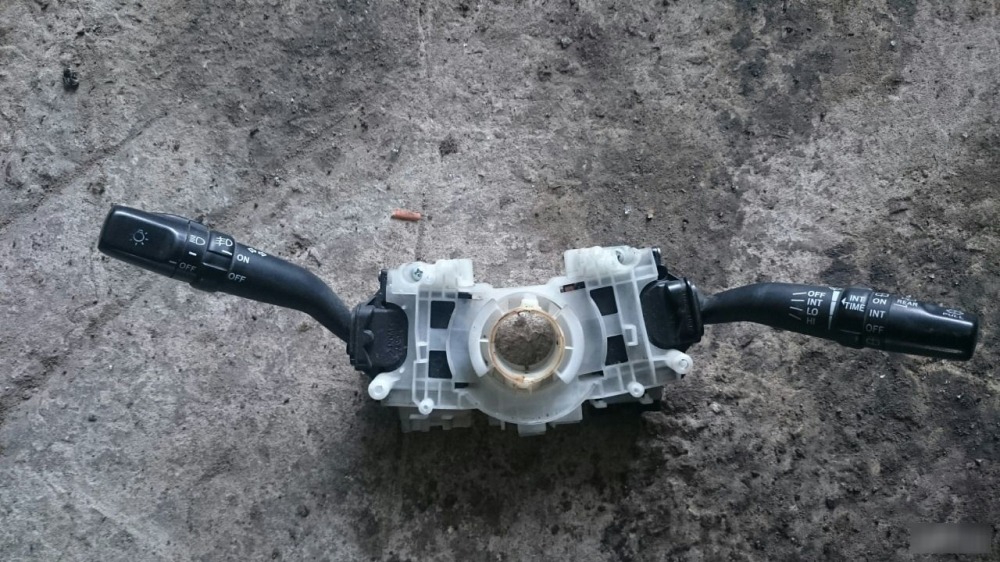 Подрулевой переключатель Toyota Land Cruiser Prado 120