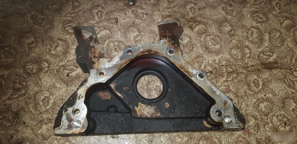 Передняя крышка двигателя Audi A4 2000-2006 B6