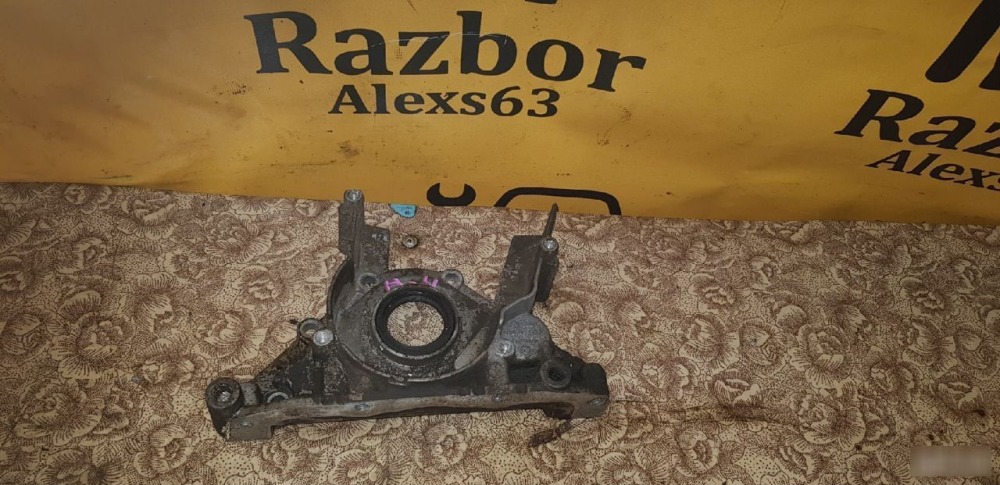 Передняя крышка двигателя Audi A4 2000-2006 B6