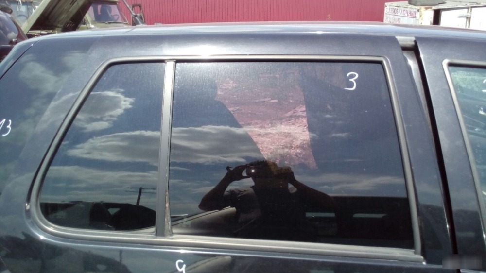 Стекло Volkswagen Golf 4