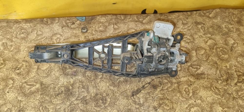Ручка двери Opel Corsa D 2008