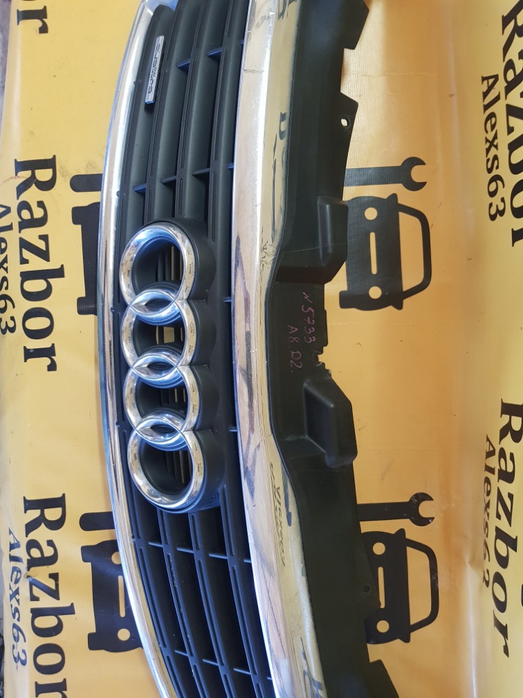 Решетка радиатора Audi A8 2002 D2