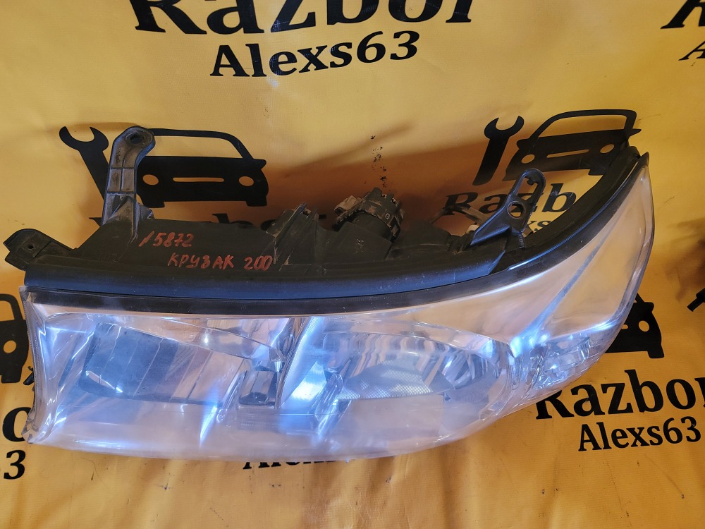 Фара Toyota Land Cruiser 2008 200