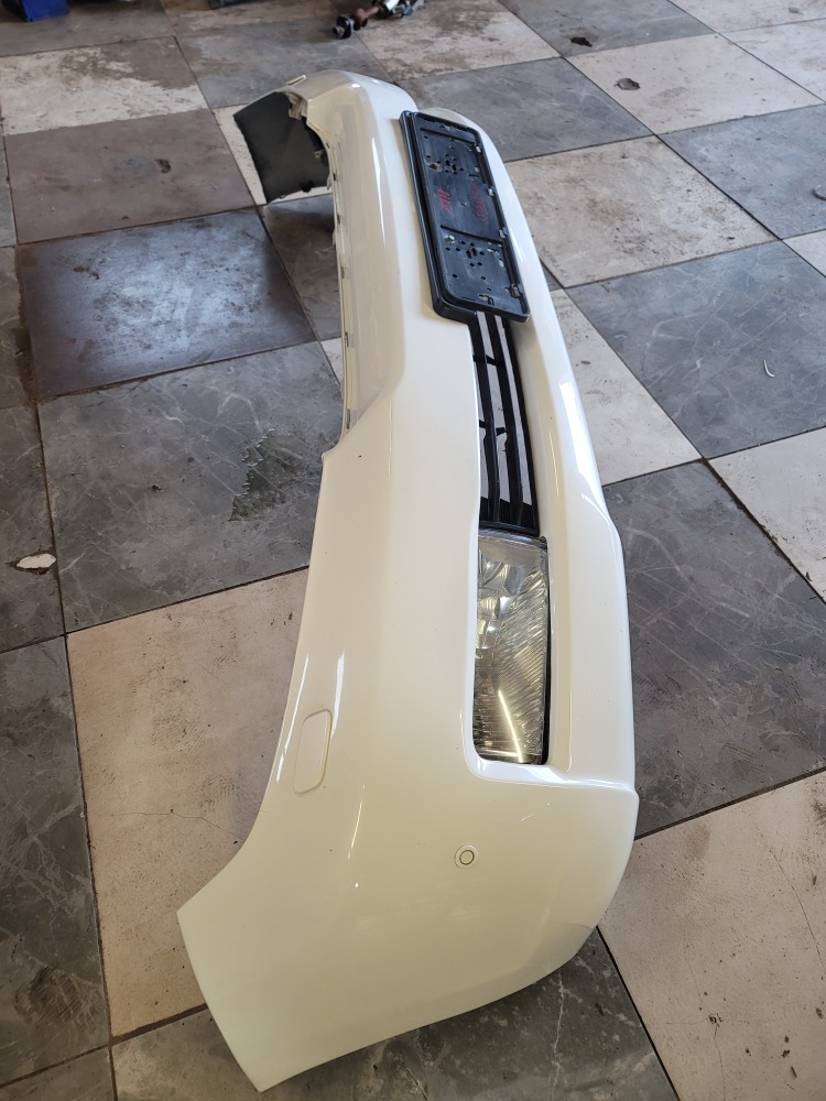 Бампер Toyota Land Cruiser 2008 200