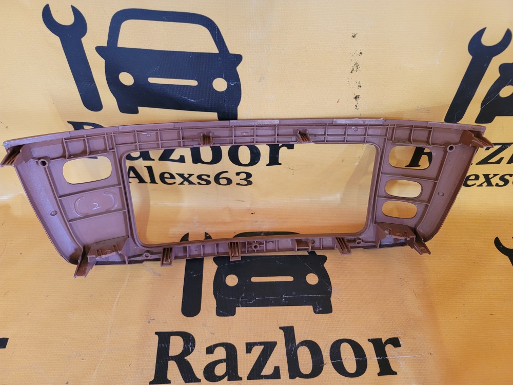 Накладка магнитофона Lexus LX 2000 470