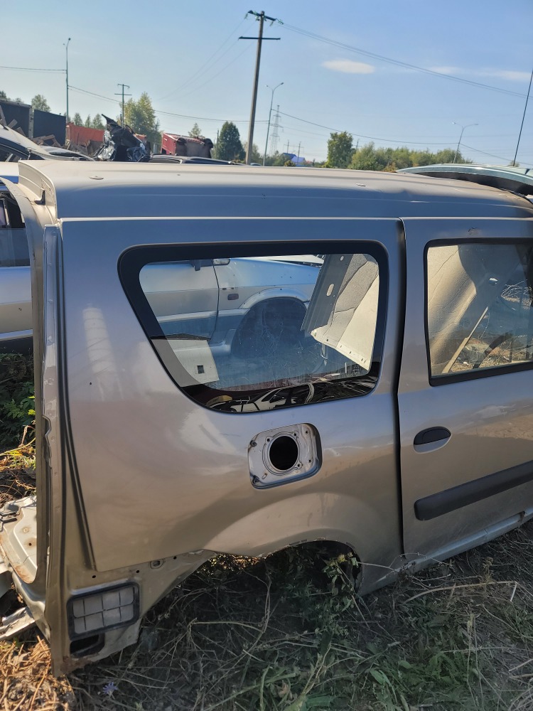 Заднее право крыло LADA Largus
