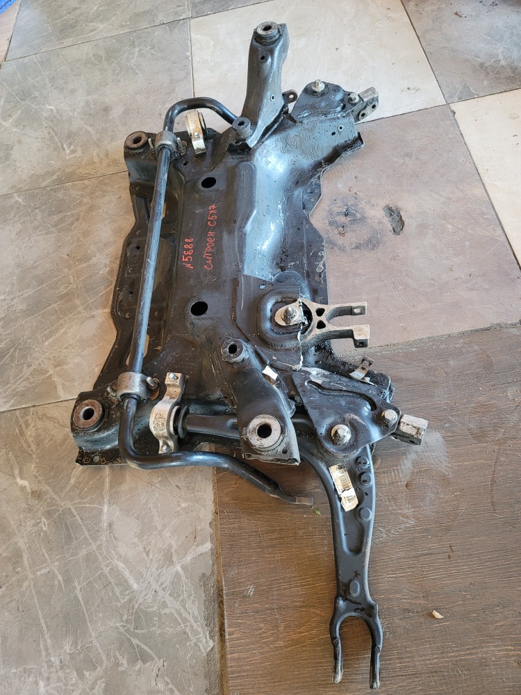 Подрамник передний Citroen C5 2011 X7