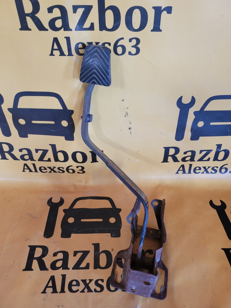 Педаль сцепления Mitsubishi Lancer 2006 9