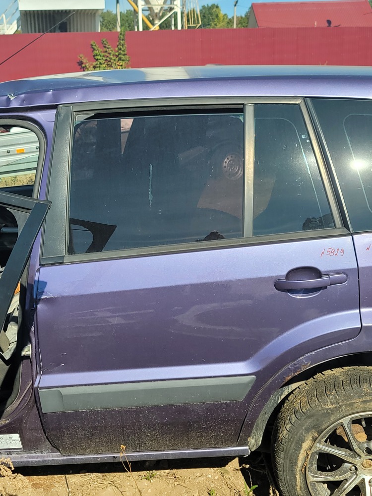 Дверь Ford Fusion 2008