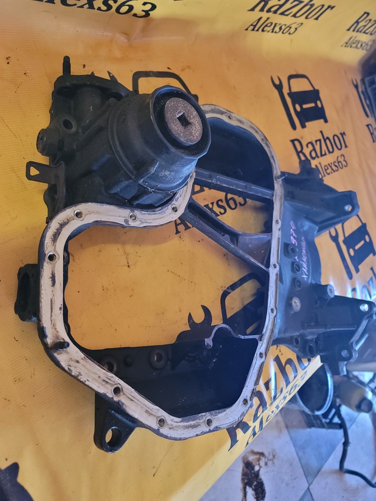 Полуподдон ДВС Toyota Highlander 2 2012