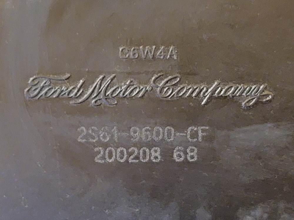 Корпус воздушного фильтра Ford Fusion 2008