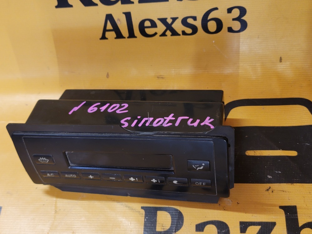 Блок управления климат-контролем SINOTRUKCNHTC ZZ3255C 2008