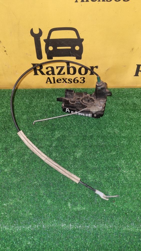 Замок двери Opel Astra H