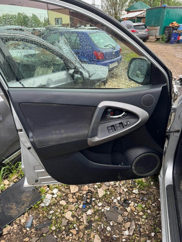 Дверь Toyota RAV4 A30