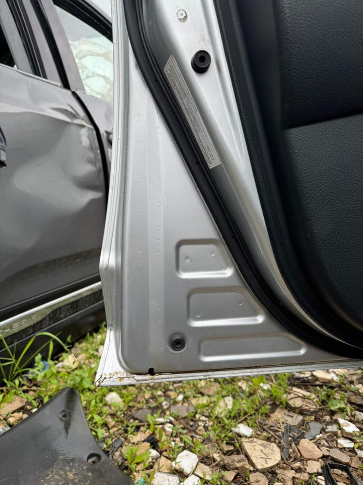 Дверь Toyota RAV4 A30