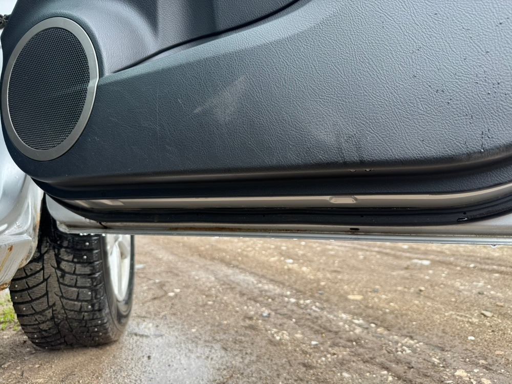 Дверь Toyota RAV4