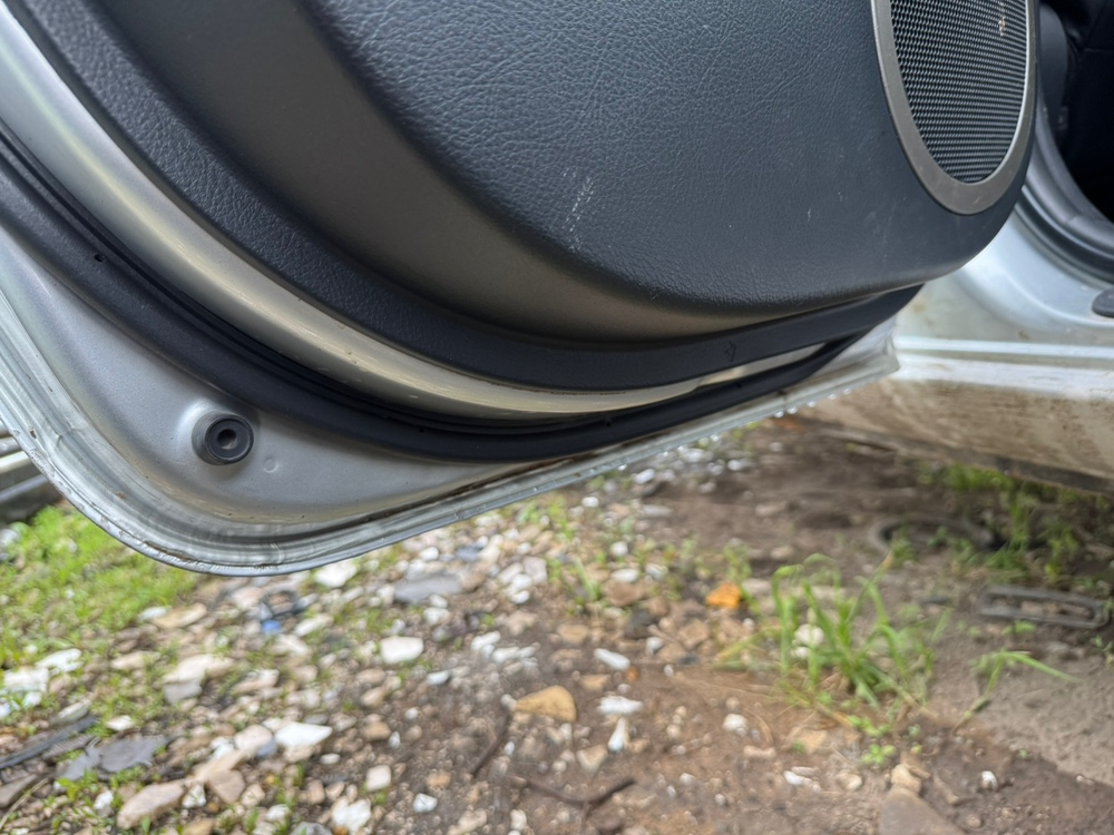 Дверь Toyota Rav 2006