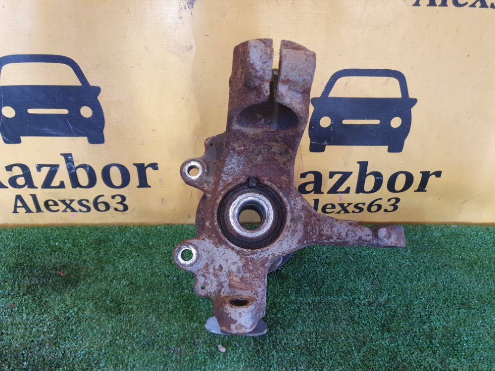 Кулак поворотный Ford Focus 2