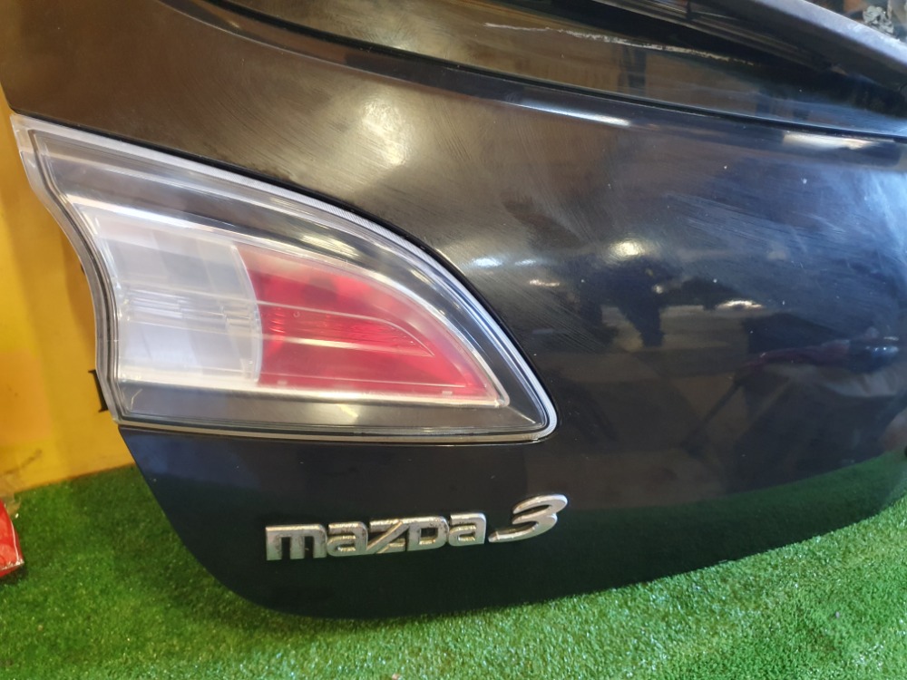 Крышка багажника Mazda 3 2011 BL