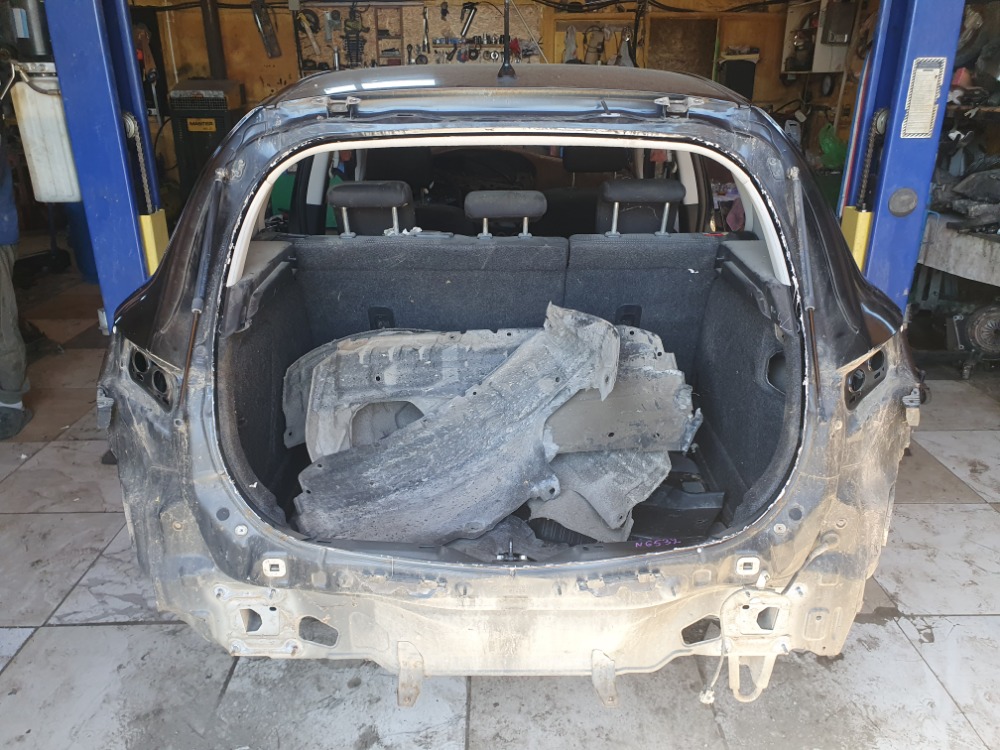 Задняя часть Mazda 3 2011 BL