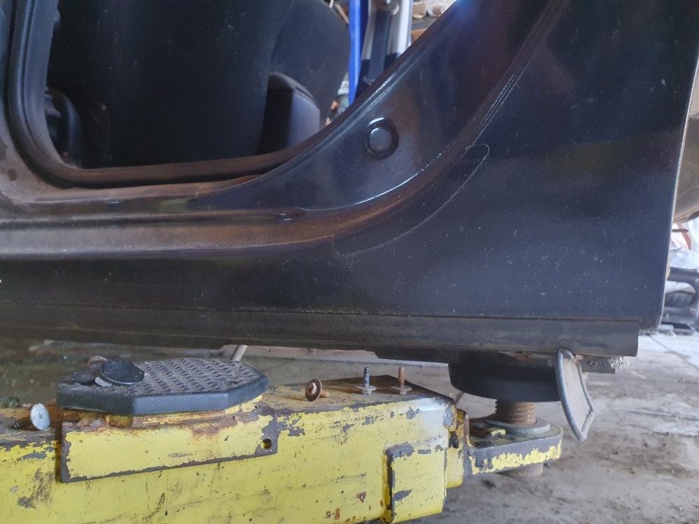 Порог кузова Mazda 3 2011 BL